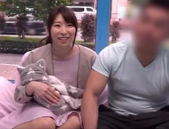 【MM号】子供を抱いた心優しい巨乳のムチムチ巨尻ママさんを寝取って真正中出し♥
