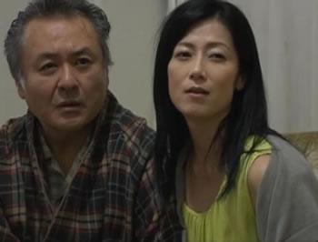 【ヘンリー塚本】夫婦交換 夫以外の男にイカされる！「両刀使いの熟年夫婦交換」