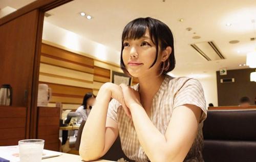 【素人】旦那が初めてなのは嫌だという32歳の処女人妻！