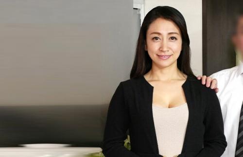 「え！なんでこんなところに…！」父の再婚相手はいつもDVDでみていたAV女優だった！【潮崎あやめ】