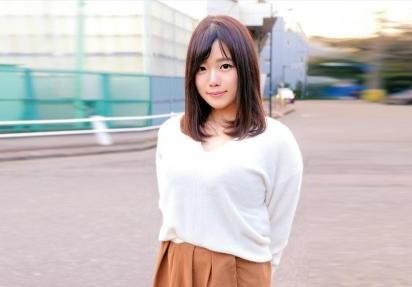 【素人】美人女子大生に声掛け！「パンティにシミが…濡れてる？」感じ度が良すぎるJDと中出しまで！