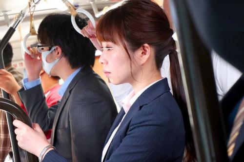 【痴漢】肉棒をぶち込めば下半身を震わせながら悶えまくる美jんOL！