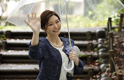 卒業式で童貞を捨てました。「好きにしていいのよ…。」義母から筆下ろしのプレゼント！【愛弓りょう】