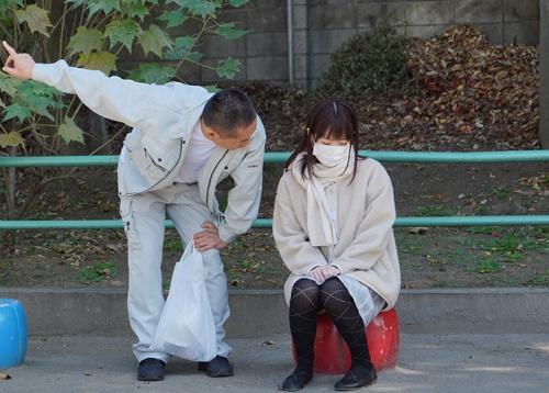 【家出少女】「…行くとこないならおじさんとこに来るかい？」自宅に連れ込みヤリまくる変態中年オヤジ！