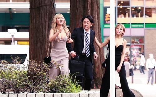 ギャルの中出ししか勝たん！「ねぇ抜いてあげるからいいでしょ？」サラリーマンを逆ナンパして中出ししあう痴女ギャル！【AIKA 氷堂りりあ】