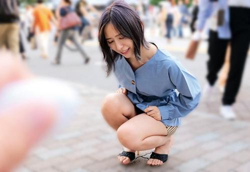 【素人】ぐうかわギャルを野外リモバイ調教！「…こんなところで…イク…！」野外羞恥で濡れまくるオマンコ！