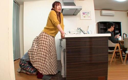 【ショタコン】親戚のエロガキがスカートもぐり鬼クンニ！「やだ…夫が近くにいるのに…。」背徳感でイってしまった叔母さん！