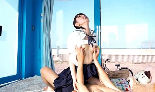 【マジックミラー号】夏服JKに声掛け！「あん…乳首でイッちゃう！」感じやすい成長過程の小さなおっぱい！