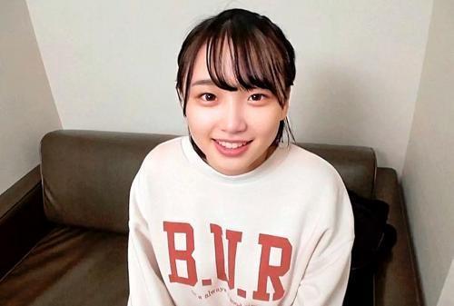 【素人】上京してきた10代美少女の経験の少ないキツマンに生チンポ挿入で親離れを実感させてみた！
