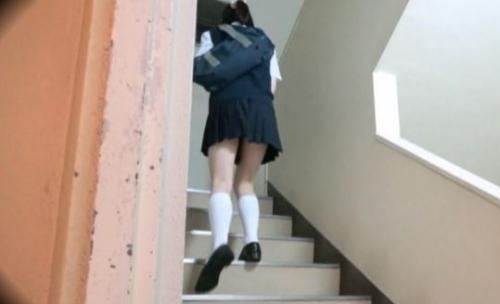 【隣人隠し撮り動画】ストーカーの変態が部屋に侵入して寝顔撮影までする徐々にエスカレートしていく映像！
