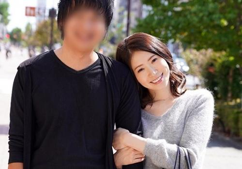 【マジックミラー号】結婚間近のカップルに声掛け！「ブライダルエステ只今無料です！」旦那に内緒で無許可中出しまで！