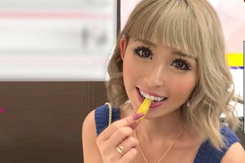 【素人】「この肌で勃起してんの…？」夏の日差しに焼けた小麦色の肌がイヤらしい黒ギャルとホテルへ！