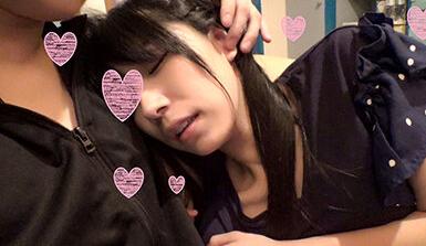 【素人】パイパンの上司の娘のJDと白昼やり捨て生ハメ個人撮影！