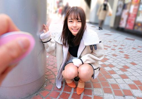 【素人】美少女と野外リモバイお散歩！「やだぁ…止めてっ！」そういいながらオマンコはびしょ濡れ！