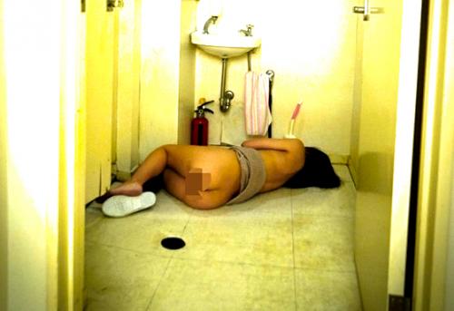【レイプ】主婦が働くパート先に忍び込み追いかけて無理やり犯すレイプ魔！