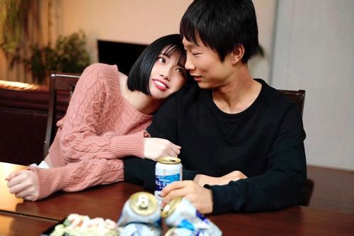 「電車なくなっちゃったの？」終電逃して同僚の部屋にお泊りすることに！【石原希望】
