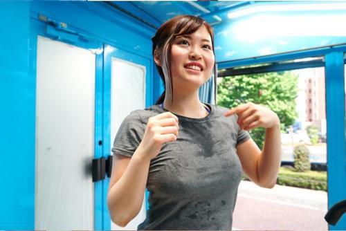 【マジックミラー号】巨乳娘に声掛け！「運動後はエロくなるって本当？」おっぱい揺らして全力疾走させてからパイパンマンコに入れてみた！