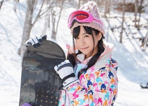 【マジックミラー号】友達同士の男女に声掛け！「遭難対策してみませんか？」個室でエッチな展開になる二人！
