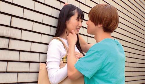 Aカップの犯罪ボディ！ロリロリな現役ティーンアイドル美少女！【あやめ陽菜】