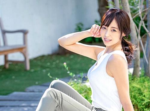 【四十路妻】2児を育てるお母さん！41歳、身長171cmの長身現役グラビアモデルの熟女妻！