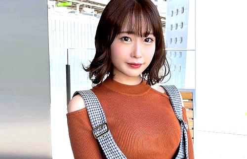 【素人】「すげー濡れてんじゃん！」、ピンクの乳首で小ぶりな美乳のガソスタ店員！