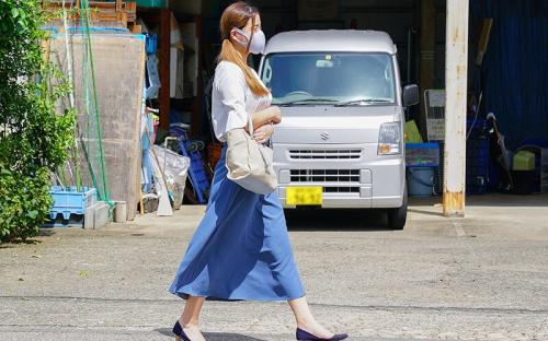 【レイプ】一人暮らしをつけ狙い自宅に押し入り襲撃！抵抗する女の腰を無理やり押さえつけ逃がさない鬼畜レイプ！