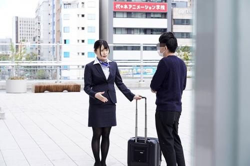 【素人企画】黒パンストの美脚CAさんがお小遣い欲しさに腰をふる！