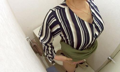 【素人盗撮】身長180cm！Gカップのスレンダー爆乳の熟女は甥っ子のオチンポを欲しがるド淫乱な変態叔母だった！