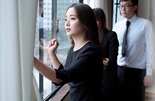 嫁の母親に中出し！「濡れてるでしょ？もう我慢できないの」娘には内緒で娘婿のオチンチンを食い散らかす義母！【相馬茜】