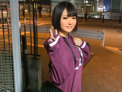 【素人】「腹ペコです」といってめっちゃ食う！おちんちんもパクっと食べちゃうロリ系女子とホテルへ！