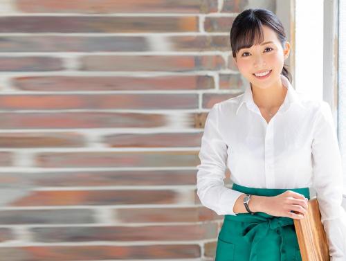 見た目からは想像できない淫乱敏感体質！現役カフェ店員のお姉さんがAVデビュー！【岡田ひなの】