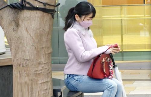 【素人】「人妻のパイパンマンコっていやらしすぎるｗｗ！」人見知りで寂しがり屋のドスケベM女！