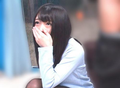 【ナンパ／媚薬】ナンパした女の子のガードが固すぎるので媚薬飲ませてバグらせてみたら感度上がりすぎで即行潮吹き‼