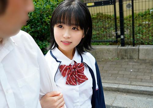 【日向なつ】制服の似合う美少女が熱烈な69からの生ハメパコパコセックスで乱れまくる！