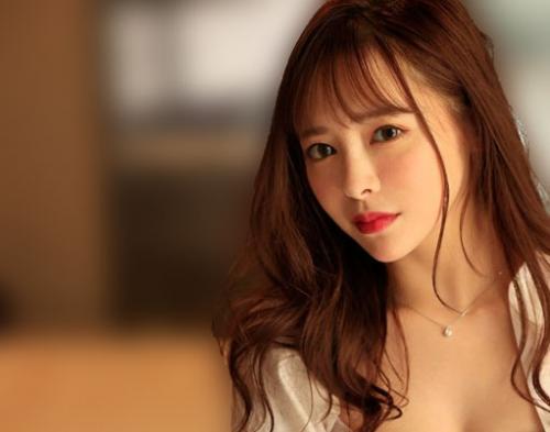 【小倉由菜】美人女上司が童貞の部下にマッサージされ気が緩んだ所を突かれ唇を貪られる。
