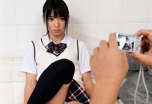 【もなみ鈴】いたいけな女子高生が変態オジサンの汚い欲望に汚されていく。無理やり犯されて泣きそうな顔がたまらない。