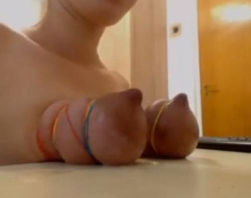 【人口減少の為に拷問　授乳乳房を破壊壊死させられる】敵国の人口を減らすために強制的に授乳期乳房を縛りあげ壊死させ母乳を途絶えさせて子を餓死させる戦術・むごい・・