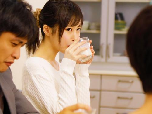 【NTR】セックス経験わずか一人だったロリ兄嫁！「今日も内緒でSEXしてね///」美麗パイパンへ寝取り中出しｗ【美人妻】