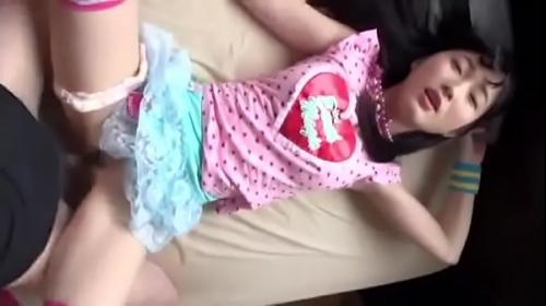 《中学生強姦》アイドルを目指すウブな少女が、事務所のおじさんに犯され種付けまで