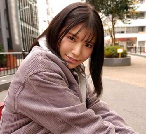 【七瀬もも】普通の女子大生かと思いきや脱いでみるとビックリ！感度もよくて初エッチではピストンで…