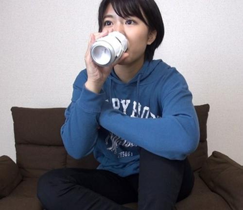 部活ばっかやってましたと言うショートカット娘。話し方や態度がサバサバしてて見た目もボーイッシュ。下ネタには冷笑だが…