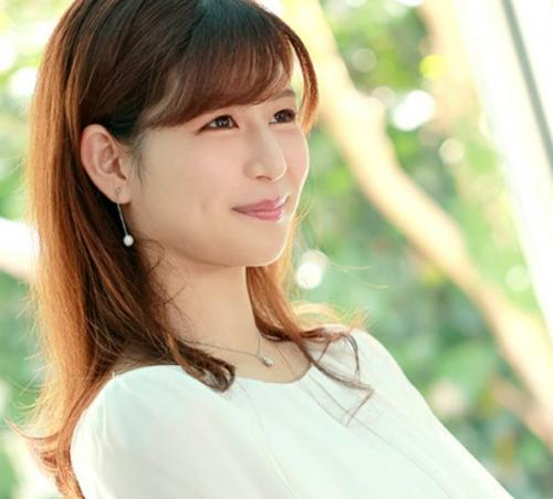『友野あやみ』非常勤講師として働く現役先生がAV参戦！エッチな性欲が抑えきれなくて、先生なのに我慢できずに…