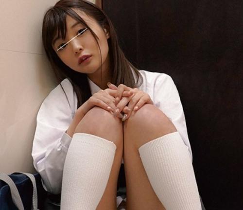 自分の欲望を思いっきりぶつけられる彼女にイラマ、中出しと、どんどん過激にエスカレート！言いなり女子を…