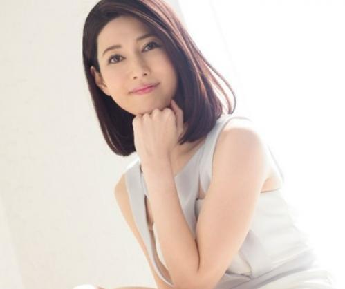 【長谷川秋子】元々AVにも興味があった奥様。ありのままの自分の『女』としての価値を試してみたいとAV出演を決めた…