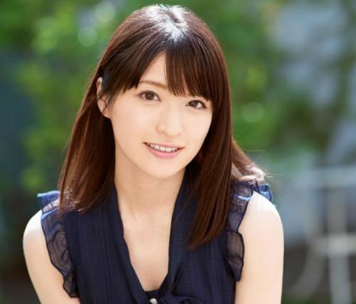 【琴井しほり】少女のような純真無垢さと凛とした美しさが混在する奇跡のアラウンドサーティー！旬を迎えた彼女は…