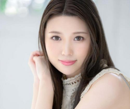 『高坂ニナ』才色兼備な現役受付嬢がAV参戦！溢れる透明感と清潔感、だけどエロは超積極的！超期待の新人が遂にベールを脱ぐ！