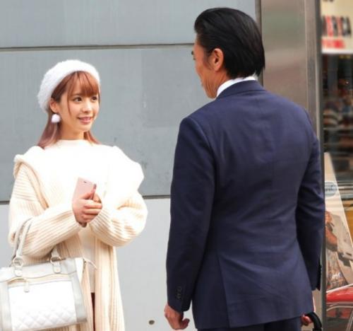 【桃乃木かな】食事するも良し！ショッピングするも良し！中年おじさんと美少女の卑猥で猥褻な情事…