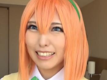 【アニコス】パッケ詐欺無しの可愛いさ！四葉コスを激しくスパンキング！