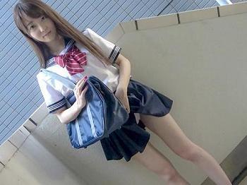 【SSS女子高生】クラスでトップクラスの現役JKの円光ハメ撮りセックス！【雨宮もな】