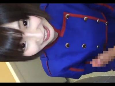 【削除注意】『SS級の現役アイドルと！？』ネットでナンパした本物アイドルが公衆トイレでフェラ抜き→口内射精の映像が投稿ｗ